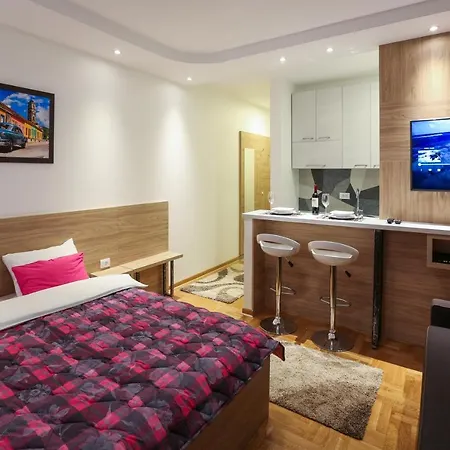 Apartment Promenada 30 Novi Sad Dış mekan fotoğraf